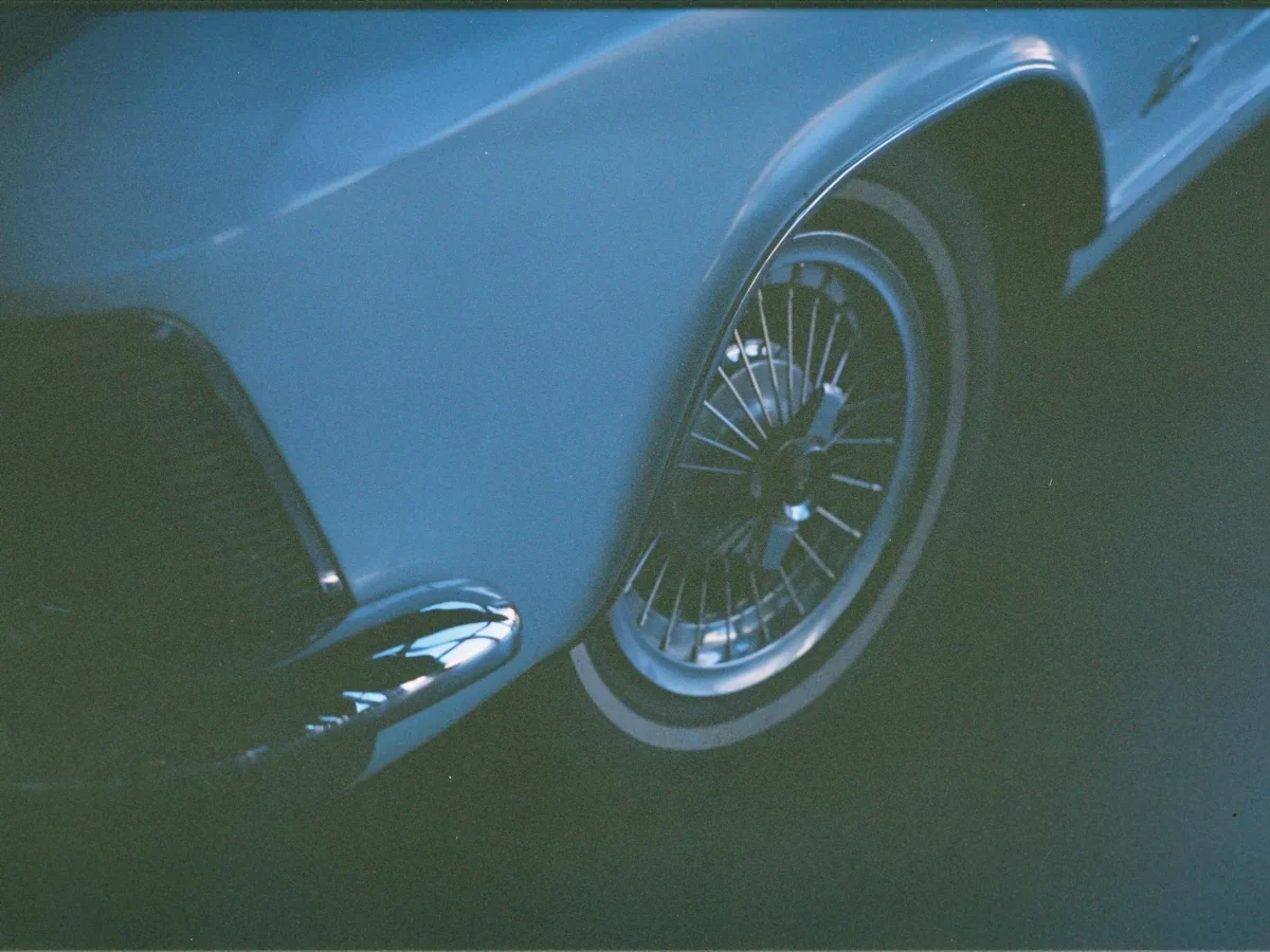 Michelin ou Continental pour pneus de véhicules anciens