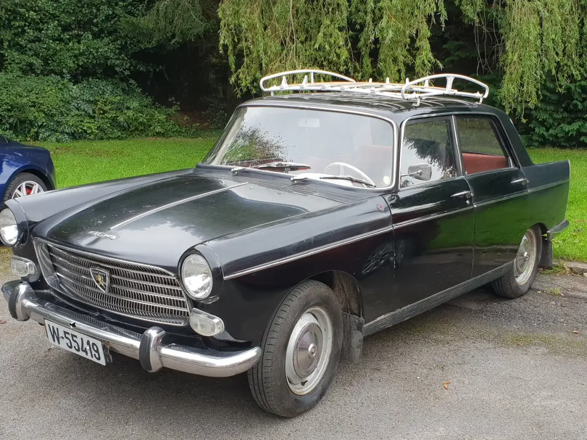 Peugeot 404 ou Ford Taunus : quel choix pour une collection