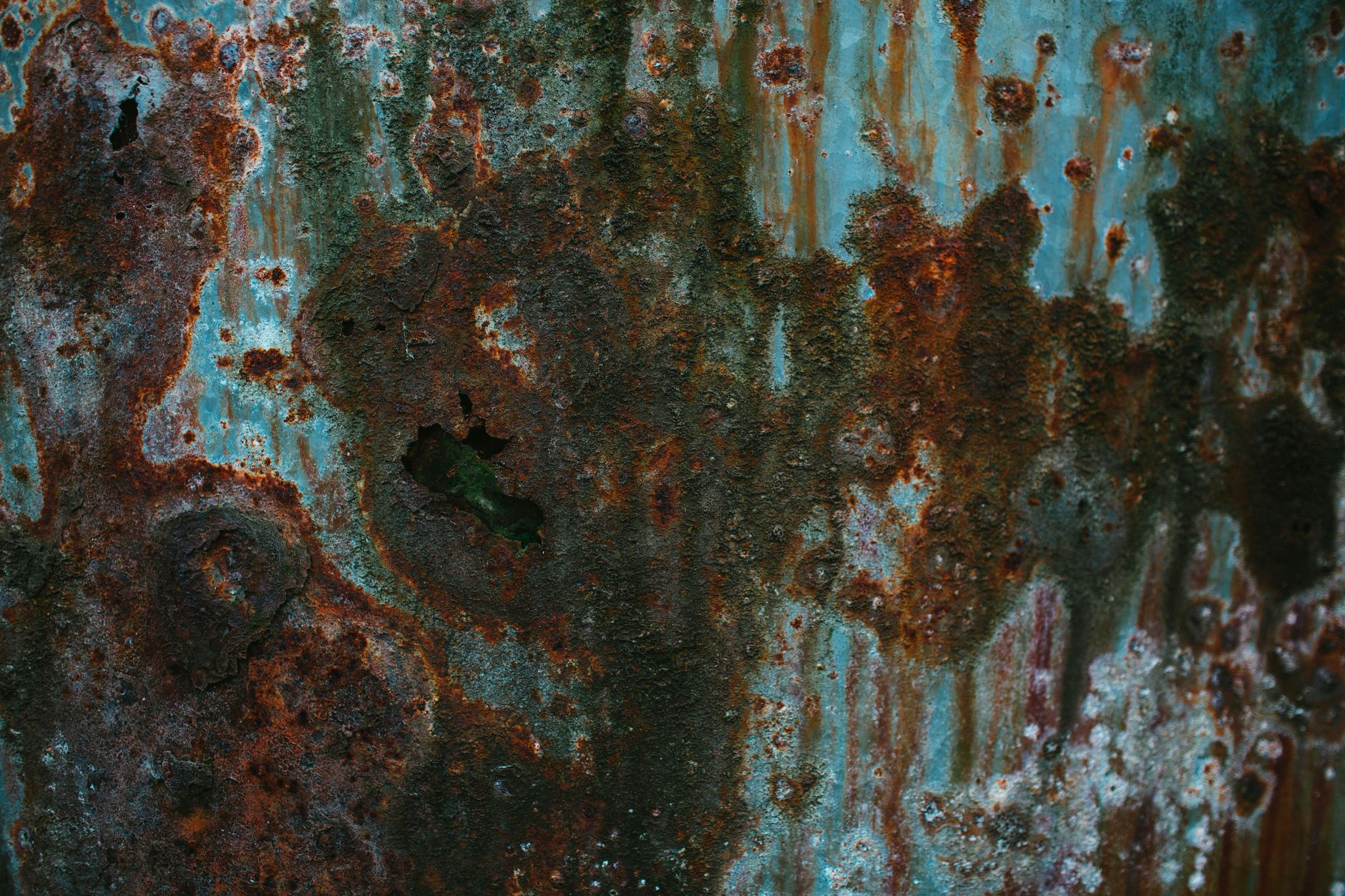 Détecter et traiter la corrosion sur carrosserie ancienne